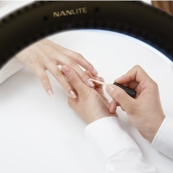 Nanlite Halo18 LED Ring Light 3