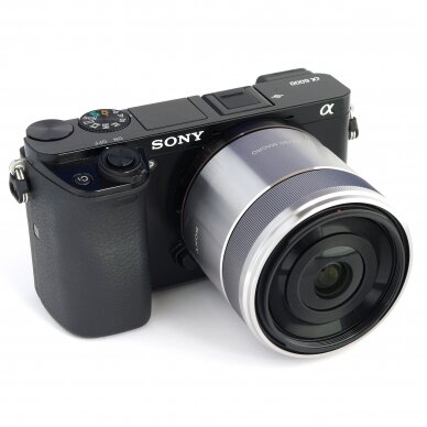 Sony E 30mm f3.5 Macro 4
